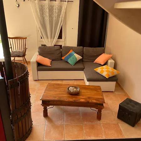 De Charme Avec Terrasse Et Activites Familiales A Payre, Pres De Fontenay-le-comte - Fr-1-426-170