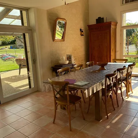 De Charme Avec Terrasse Et Activites Familiales A Payre, Pres De Fontenay-le-comte - Fr-1-426-170 Holiday home Payre-sur-Vendee