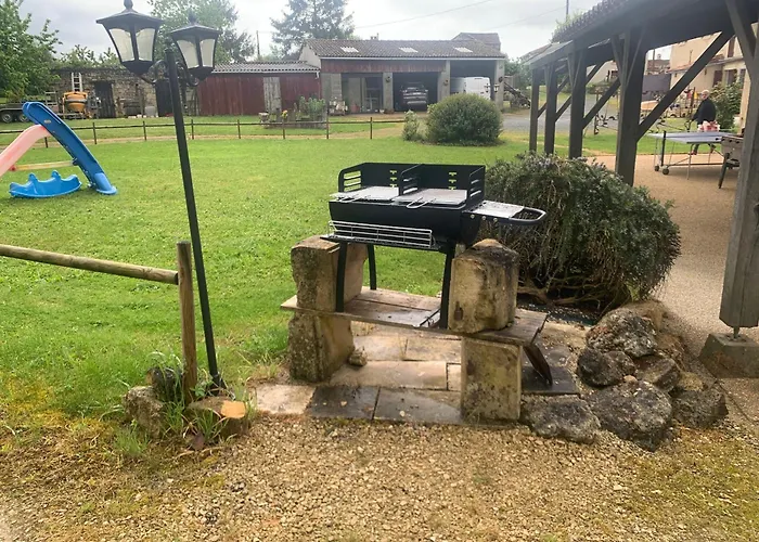 De Charme Avec Terrasse Et Activites Familiales A Payre, Pres De Fontenay-le-comte - Fr-1-426-170 Payré-sur-Vendée